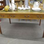 622 7319 WRITING DESK